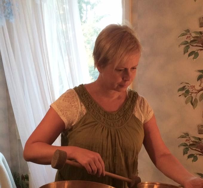 Yksilöllinen äänimaljahieronta